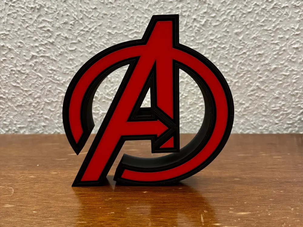 لوگو ایستاده اونجرز (Avengers Logo)