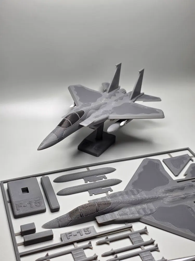 ماکت جنگنده F-15 - نسخه کارتی روی پایه - تصویر ۲