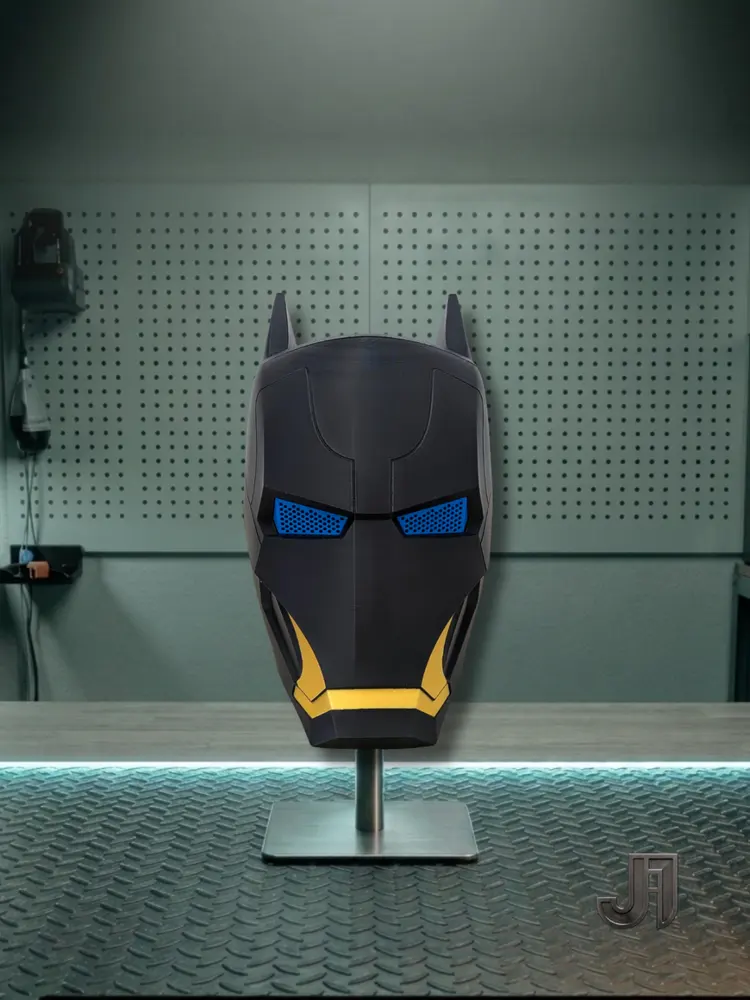 کلاه پوشیدنی آیرن بت (Iron Bat Helmet) - تصویر ۲