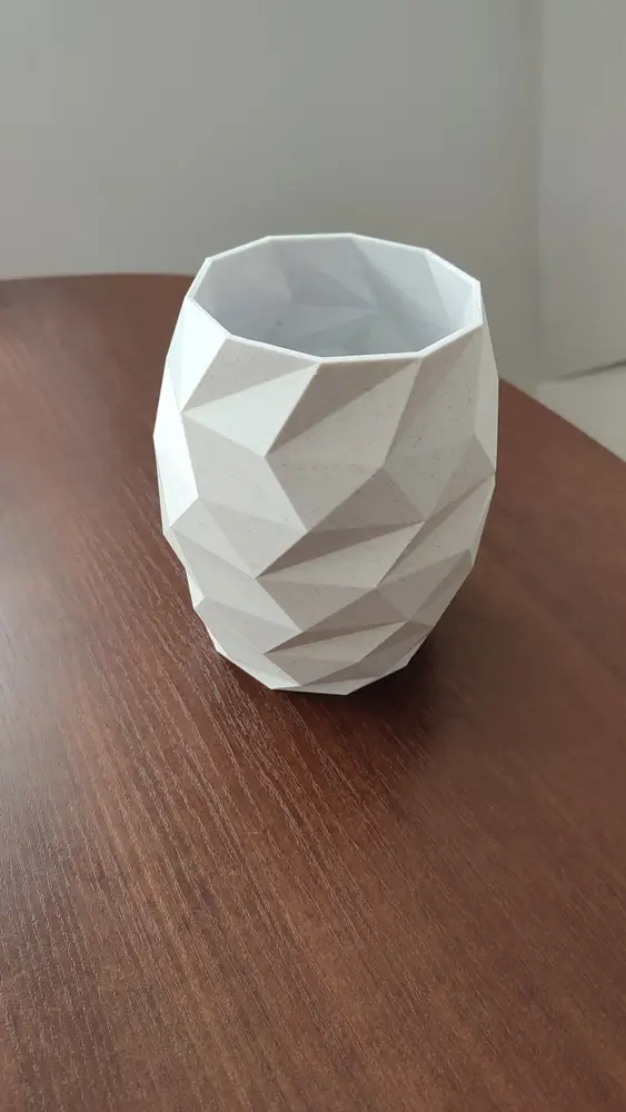 گلدان چندوجهی برش‌خورده